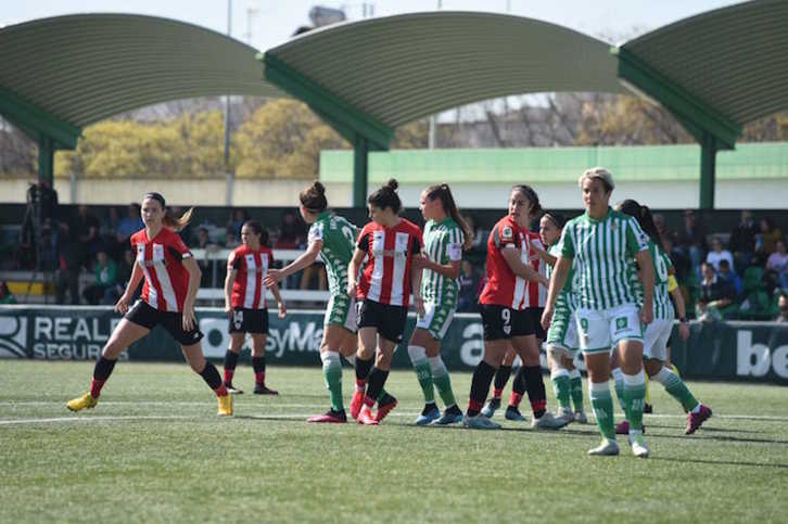 Un momento del choque entre Athletic y Betis. (Athletic Club)