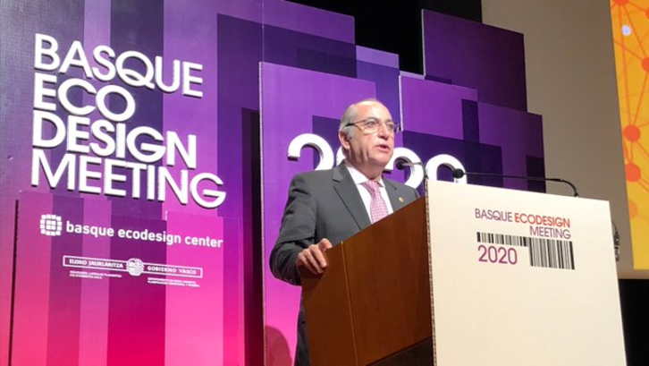 Iñaki Arriola, durante su intervención en el congreso Basque Ecodesing Meeting. (@iarriolal)