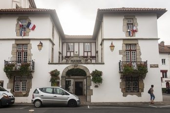 Ziburuko Herriko Etxea - Guillaume Fauveau