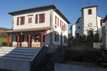 Biriatou est situé à la frontière avec le Pays Basque Sud. © Guillaume FAUVEAU. 