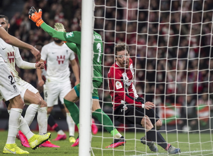 Munian marcó el gol que concede una ligera ventaja al Athletic para la vuelta en Granada. (Marisol RAMIREZ / FOKU)