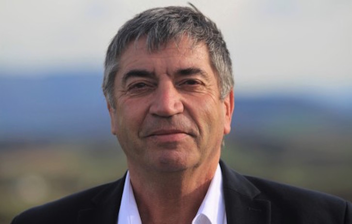 Jean-Claude Saint-Jean, cabeza de lista de la candidatura sin etiqueta «Uztaritze avec bon sens». (Mediabask-Kazeta)