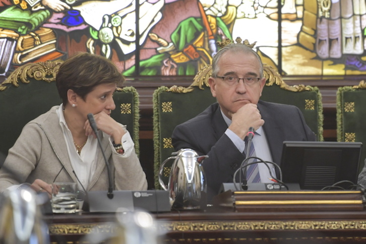 El alcalde de Iruñea, Enrique Maya, en un pleno celebrado el pasado mes de noviembre. (Idoia ZABALETA/FOKU)