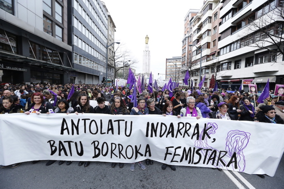 Antolatzeko eta borrokatzeko deia, Bilbon. (Aritz LOIOLA/FOKU) Antolatzeko eta borrokatzeko deia, Bilbon. (Aritz LOIOLA/FOKU)
