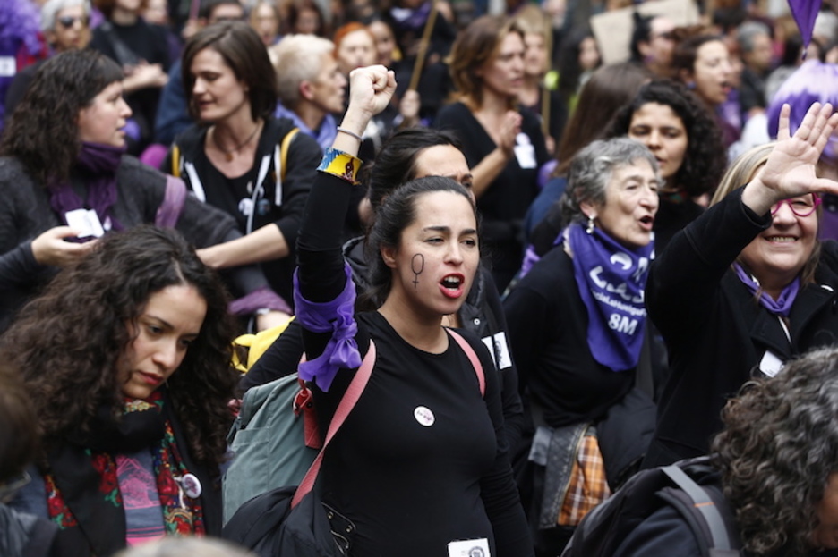 Aldarri bizian, Bilbon. (Aritz LOIOLA/FOKU) Aldarri bizian, Bilbon. (Aritz LOIOLA/FOKU)