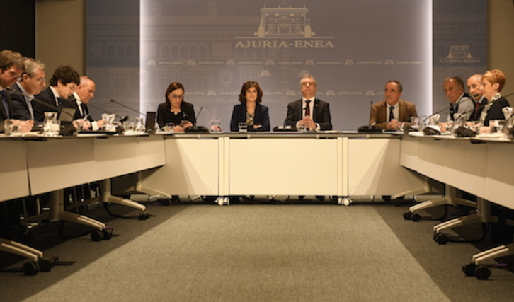 Nekane Murga, junto a Iñigo Urkullu. (Raul BOGAJO/FOKU)