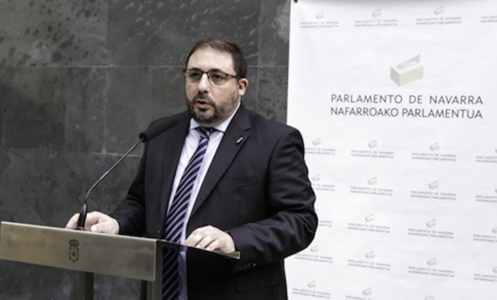 Hualde anuncia la puesta en marcha de un Plan de Contingencia ante el coronavirus en la Cámara. (PARLAMENTO DE NAFARROA)