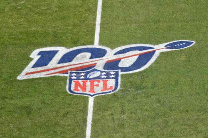 El logotipo de la NFL, que cumple 100 años este 2020. (PETER AIKEN / AFP)