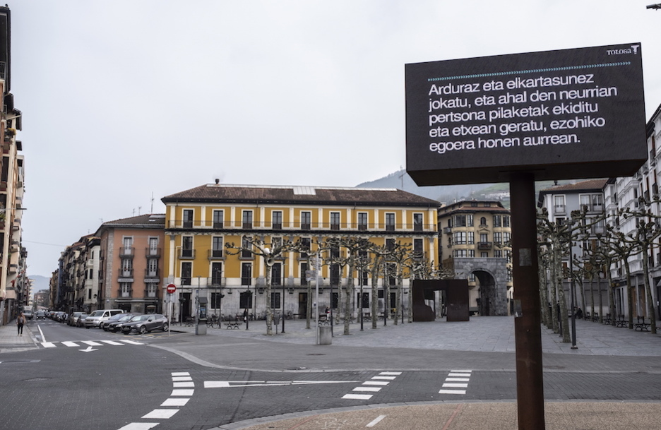 Cartel de advertencia en Tolosa. (Jon URBE / FOKU)