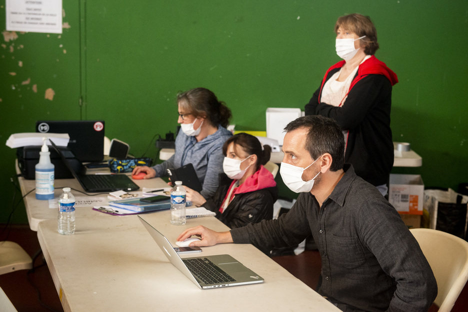Comme dans un cabinet, le patient est enregistré avant d'être examiné. © Guillaume FAUVEAU
