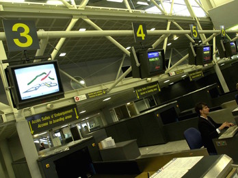 Konfinamenduaren eraginez Biarritzeko aeroportuaren jarduna zeharo apaldu da. (Bob EDME)