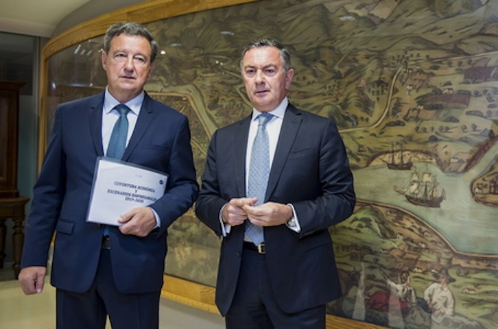 José Angel Corres, a la derecha, responsable de la Cámara de Comercio de Bilbo. (Marisol RAMIREZ/FOKU)