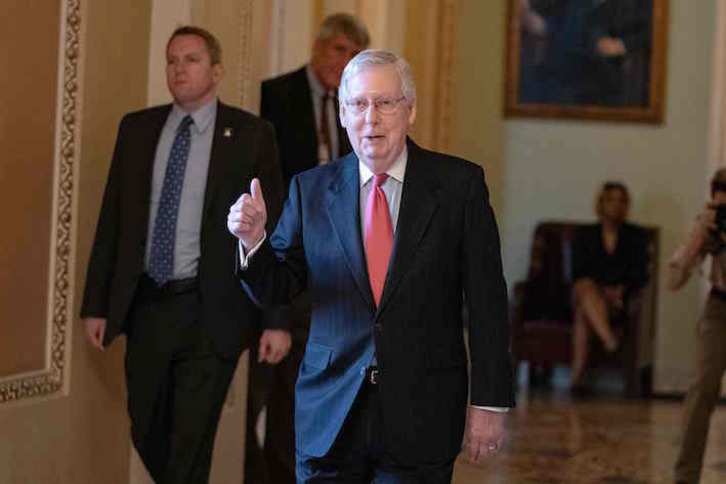 Mitch McConnell, líder de la mayoría republicana en el Senado de EEUU. (Alex EDELMAN/AFP)