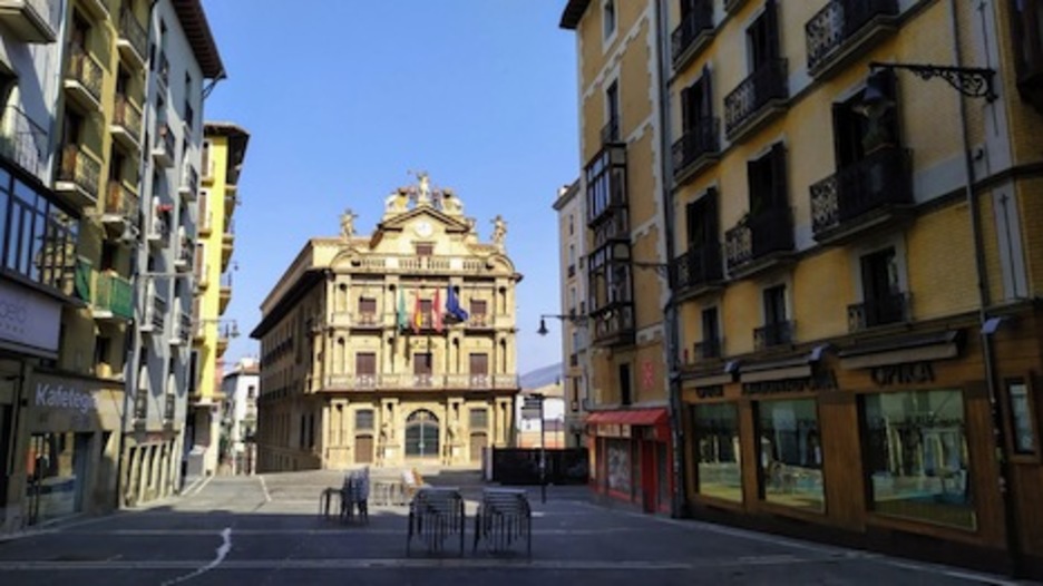 La plaza Consistorial, completamente vacía. (Iñaki VIGOR)