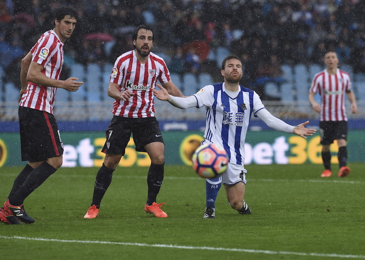 San Jose eta Beañt Realaren kontra 2017an jokatutako derbian. (Jon URBE / FOKU)