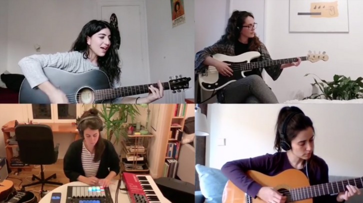 Koba-eko taldekideak, bakoitza bere etxetik. (NAIZ)