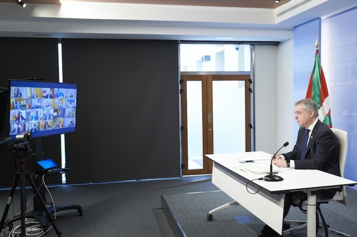 Urkullu, Sanchez eta gainontzeko erkidegoetako ordezkariekin egindako bileran (IREKIA)