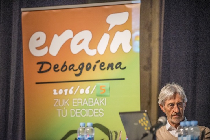 Koldo Saratxaga ha destacado qué empresas de Ner Group han empezado a fabricar batas y mascarillas. (Jaizki FONTANEDA/FOKU)