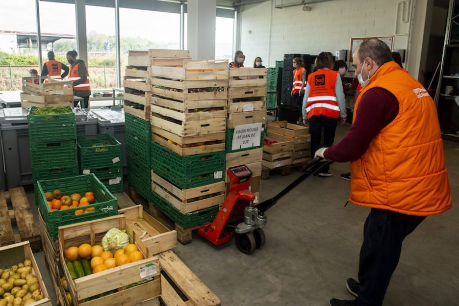 L’association collecte chaque année, environ 1000 tonnes de denrées alimentaires auprès de la grande distribution, de l’industrie agroalimentaire et du grand public. © Guillaume Fauveau