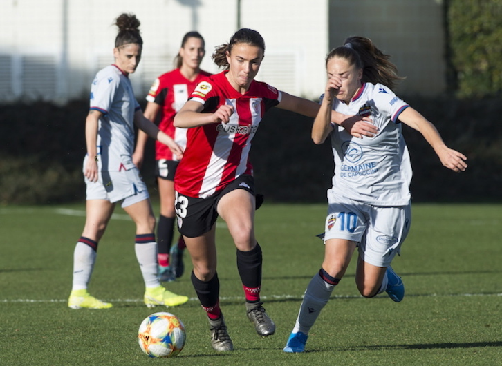 Azkona es la máxima asistente del equipo esta temporada. (Monika del Valle/Foku)