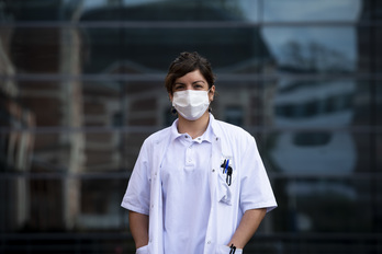 Le docteur Elorri Amestoy fait partie de la cellule d'urgence psychologique téléphonique mise en place à Bayonne. © Guillaume FAUVEAU
