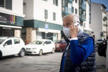 En période de confinement, le téléphone est un outil précieux pour prendre des nouvelles de nos proches. © Guillaume FAUVEAU