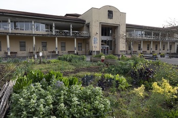 Residencia Iurreamendi de Tolosa, uno de los afectos por el coronavirus. (Jon URBE / FOKU)