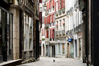 Koronabirusa Testak @ Guillaume Fauveau