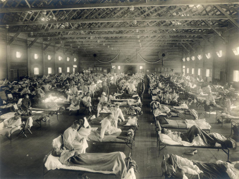 Hospital de campaña en Kansas (Estados Unidos), contra la gripe del siglo pasado. (N.A. USA)