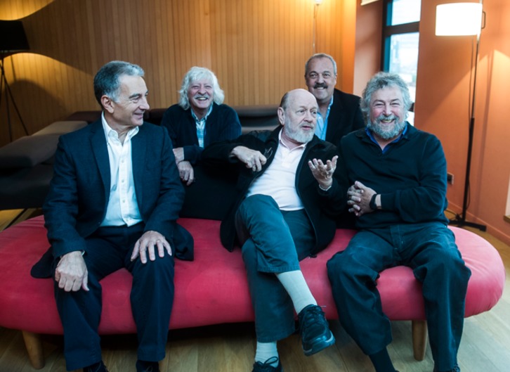 El grupo argenino estuvo en Bilbo en 2014. Marcos Mundstock en el centro. (Luis JAUREGIALTZO / FOKU)