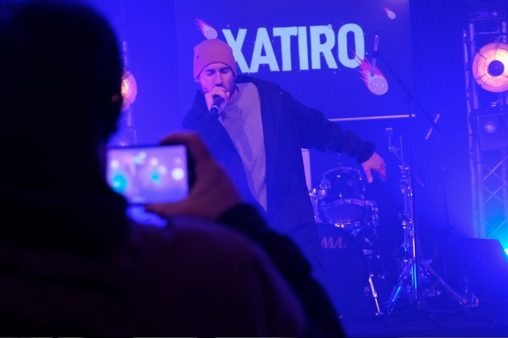 Urtarrileko ostegunetan ‘Beste bat’ saioak egiten ari da Xatiro
