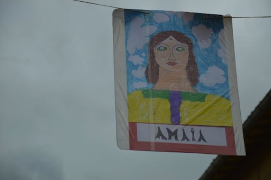 Cartel con la imagn de Amaia.