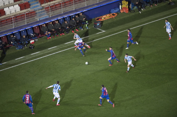 Los azulgranas están preocupados por las consecuencias del posible regreso de la competición. (Juan Carlos RUIZ | FOKU)