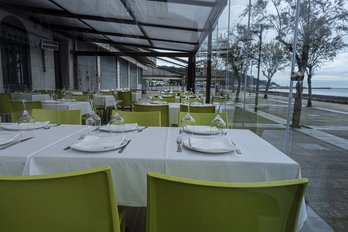 El protocolo está pensado para que los restaurantes afronten su apertura con seguidad. (Jon URBE/FOKU)