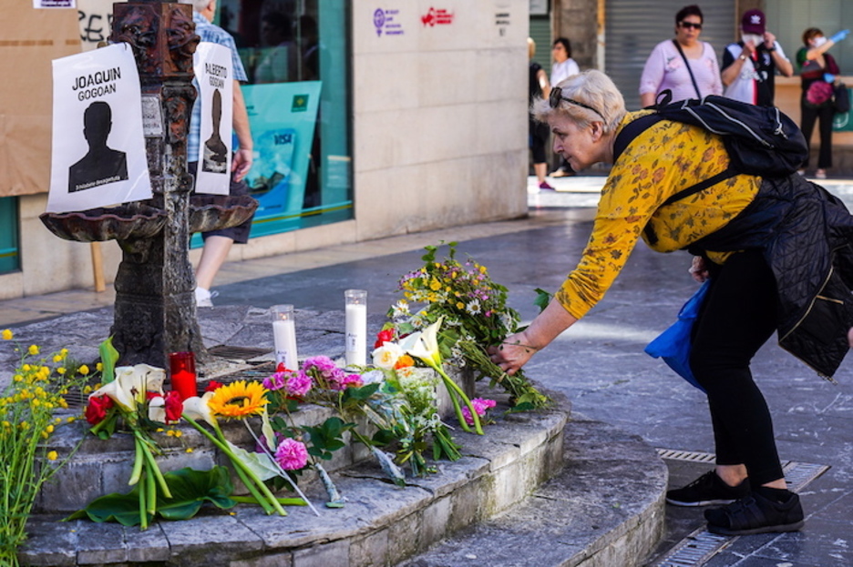 Plaza de Ermua, en recuerdo a los operarios desaparecidos en Zaldibar. 