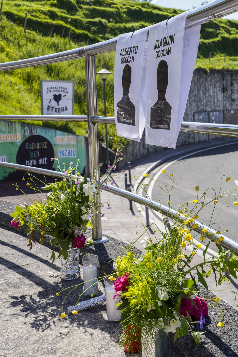 Homenaje en Mallabia a los trabajadores sepultados.  