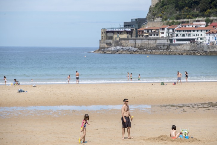 Playa de La Concha en Donostia. (Juan Carlos RUIZ/FOKU)