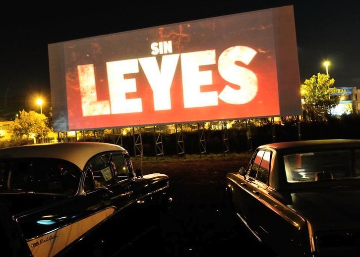Pantalla gigante del autocine de Getxo. (AUTOCINE GETXO)