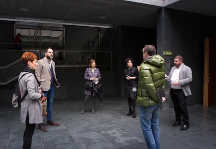 Los portavoces de los grupos de la Cámara, antes de reunirse en el hemiciclo. (PARLAMENTO DE NAFARROA)