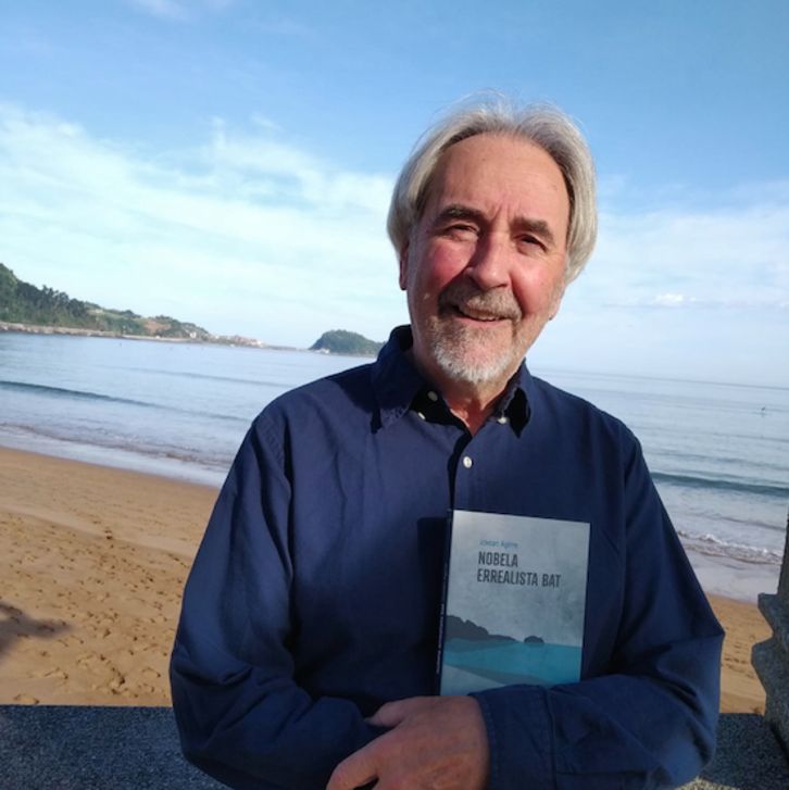 Joxean Agirre idazlea lan berriarekin itzuli da, ‘Nobela erralista bat’. (NAIZ)