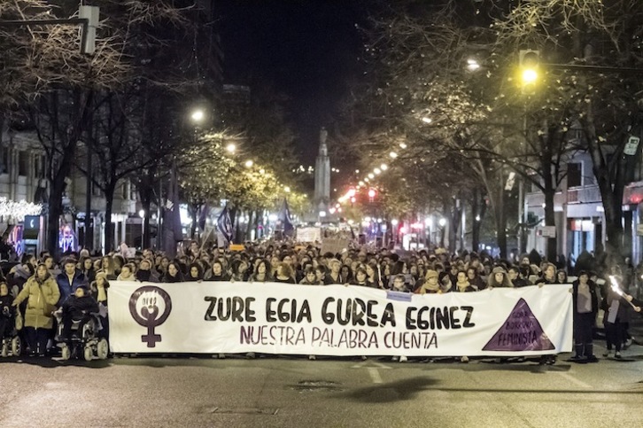 Manifestación del 25 de noviembre contra la violencia machista en Bilbo. (Aritz LOIOLA/FOKU)
