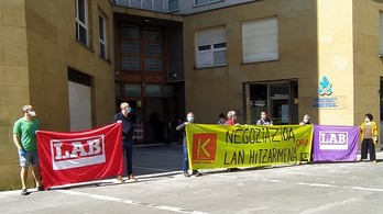 LABek elkarretaratzea egin du lan hitzarmenaren mahai bil dadin eskatzeko (LAB)