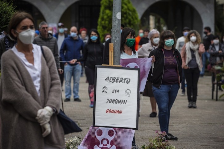 Movilización ciudadana a los cien días del derrumbe y la desaparición de Joaquín Beltrán y Alberto Sololuze. (Aritz LOIOLA/FOKU)