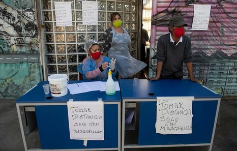 https://www.naiz.eus/media/asset_publics/resources/000/707/206/news_landscape/Chile-Voluntarios.jpg