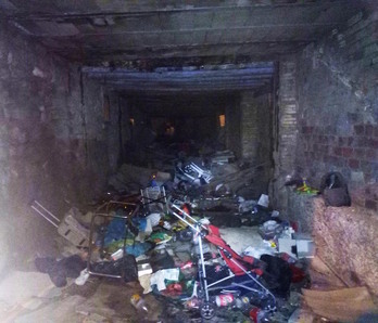 Estado en el que quedó la nave abandonada tras el incendio. (NAFARROAKO GOBERNUA)