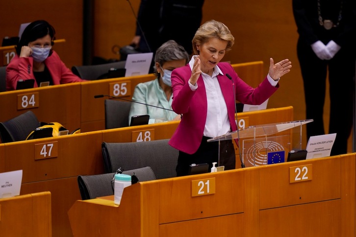 La presidenta de la CE, Ursula von der Leyen, presentó el miércoles la propuesta del Fondo de Recuperación de la UE. (Kenzo TRIBOUILLARD | AFP)