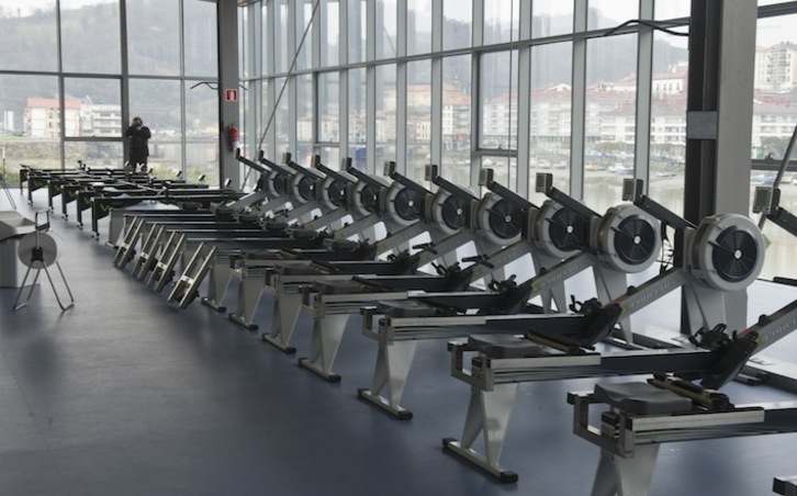 Ergometroak Orioko Arraunetxean (Jon URBE / FOKU)