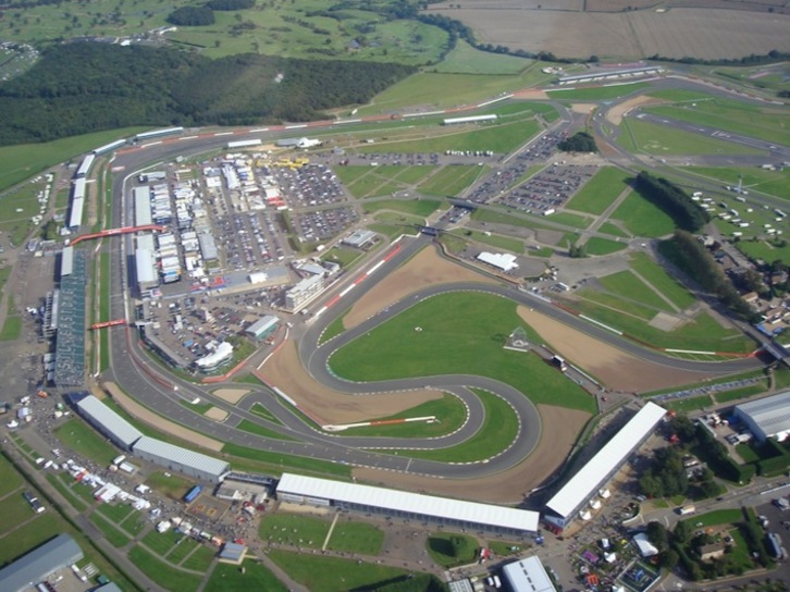 Vista aérea del circuito de Silverstone. (NAIZ)