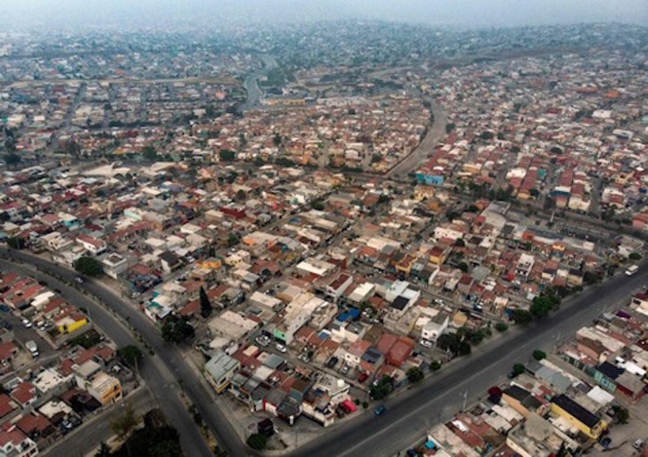 Vista aérea del barrio de Villa Fontana, en Tijuana, declarada la ciudad más violenta del mundo. (Guillermo ARIAS/AFP)