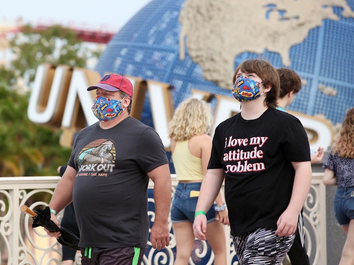 La reapertura de los Estudios Universal se está dando en un grave repunte de la pandemia en Florida. (Gregg NEWTON / AFP PHOTO)